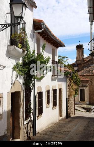 Trujillo.Street scene.quiet strada laterale, provincia di Caceres, Estremadura. Città rinascimentale/medievale, sede del Conquistador Pizarro. Architecture.Spain Foto Stock