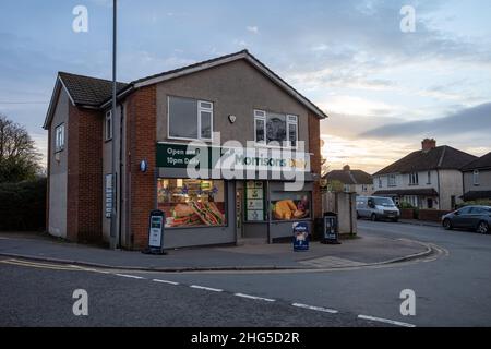 Morrisons tutti i giorni. In precedenza era McColls (Jan22) Foto Stock