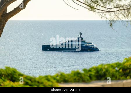 Yacht di lusso a vela nel mare Adriatico. Foto Stock