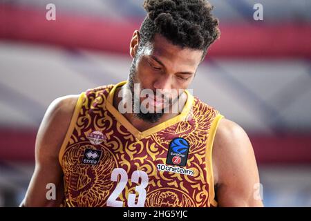 Venezia, Italia. 18th Jan 2022. Jeff Brooks (Umana Reyer) durante la stagione di Umana Reyer Venezia vs Mincidelice IJ Bourg en Bresse, Basketball Eurocup Championship a Venezia, Italia, Gennaio 18 2022 Credit: Independent Photo Agency/Alamy Live News Foto Stock