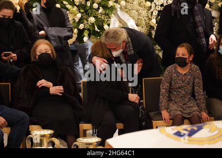 Durante la sepoltura di Francisco Gatto a Madrid su Tueday, 18 Gennaio 2022 Credit: CORDON PRESS/Alamy Live News Foto Stock