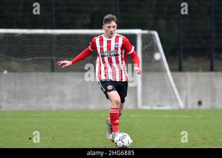 Swansea, Galles. 18 Gennaio 2022. Sydie Peck di Sheffield United Under 18s durante la partita della Professional Development League tra Swansea City Under 18s e Sheffield United Under 23s alla Swansea City Academy di Swansea, Galles, Regno Unito il 18 gennaio 2022. Credit: Duncan Thomas/Majestic Media. Foto Stock