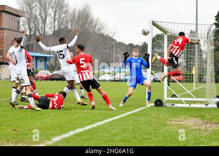 Swansea, Galles. 18 Gennaio 2022. Goalmouth durante la partita della Professional Development League tra Swansea City Under 18s e Sheffield United Under 23s presso la Swansea City Academy di Swansea, Galles, Regno Unito, il 18 gennaio 2022. Credit: Duncan Thomas/Majestic Media. Foto Stock