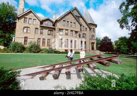 Ohio Oberlin College Underground Railroad Memorial, studenti Talcott hall Black African Africans, adolescenti adolescenti giovani adolescenti, ragazza Foto Stock