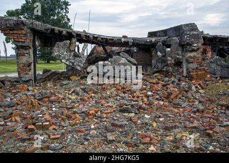 Distrutta camera a gas di esecuzione, campo di concentramento di Auschwitz Birkenau Foto Stock