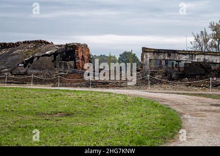 Distrutta camera a gas di esecuzione, campo di concentramento di Auschwitz Birkenau Foto Stock