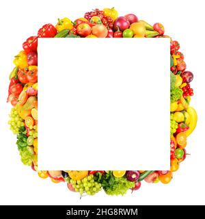 Cornice quadrata di frutta, verdura e bacche luminose e colorate isolate su sfondo bianco. Foto Stock