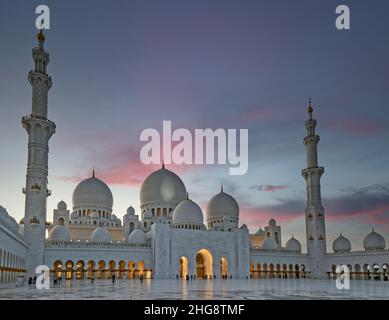 ABU DHABI. Moschea Sheikh Zayed Foto Stock