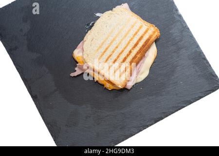 brindisi isolato su sfondo bianco puro Foto Stock