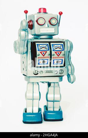 retro robot giocattolo dice hi isolato su bianco Foto Stock
