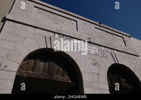 Grand Casemates Gates (ex Waterport Gate), Gibilterra, luglio 2021 Foto Stock