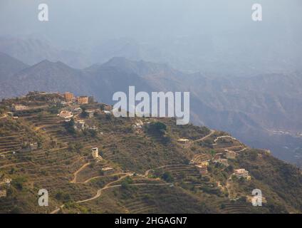 Villaggio nella montagna vicino al confine dello Yemen, provincia di Jizan, Monti Faifa, Arabia Saudita Foto Stock