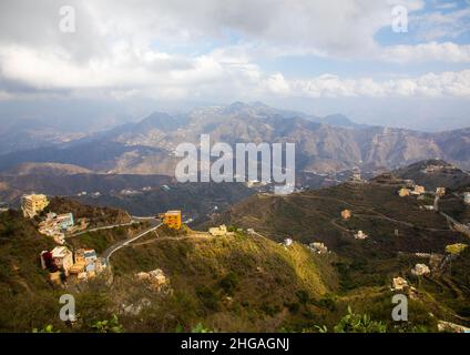 Villaggio nella montagna vicino al confine dello Yemen, provincia di Jizan, Monti Faifa, Arabia Saudita Foto Stock