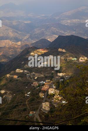 Villaggio nella montagna vicino al confine dello Yemen, provincia di Jizan, Monti Faifa, Arabia Saudita Foto Stock