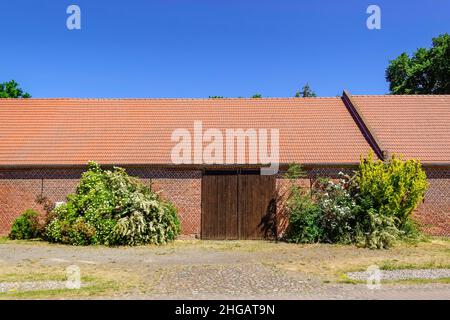 Fienile, storico quartiere fienile Kremmen, Brandeburgo, Germania Foto Stock