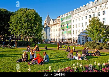 Vengono utilizzati alcuni raggi di sole, Città Vecchia, Reykjavik, Islanda Foto Stock