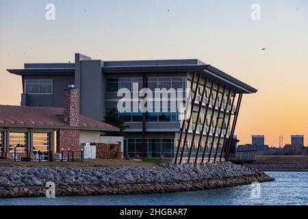 Oklahoma, DEC 12 2021 - Sunet vista dell'edificio Oklahoma City Abstract and Title Co Foto Stock