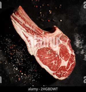 Bistecca cruda di manzo marmorizzato Black Angus. Foto Stock