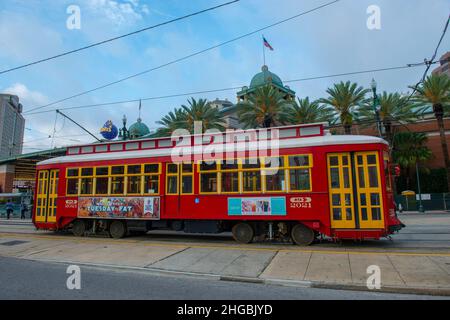 RTA Streetcar Canal Line Route 47 alla stazione di Peters Street nel quartiere franch nel centro di New Orleans, Louisiana LA, Stati Uniti. Foto Stock