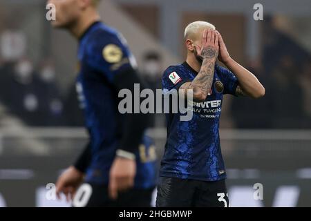 Stadio San Siro, Milano, Italia, gennaio 19, 2022, Federico Dimarco (FC Internazionale) reagisce durante la partita Inter - FC Internazionale vs Empoli FC - Campionato Italiano Coppa Italia Foto Stock