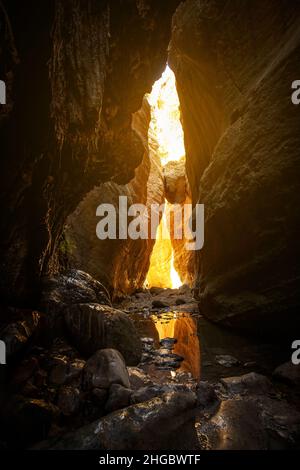 Gola di Avakas, paesaggio naturale, Cipro. Vista del famoso canyon, attrazione turistica nel quartiere di Paphos Foto Stock