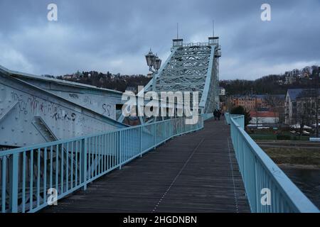 Il Ponte dell'Elba, chiamato la meraviglia Blu, a Dresda Foto Stock