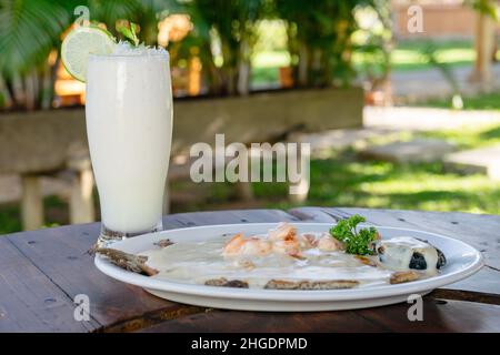 Cibo colombiano delizioso e spettacolare Foto Stock