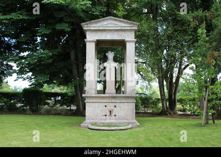 giardino della casa natale di giovanna d'arco in domrémy-la-pucelle (francia) Foto Stock