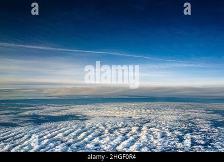 Bulgaria Settembre 2021: Vola dall'Inghilterra alla Bulgaria su Wizz Air, la compagnia aerea europea più verde e in più rapida crescita, con il suo sistema di compensazione del carbonio come parte del suo più ampio impegno a ridurre il gas serra Clifford Norton Alamy Foto Stock