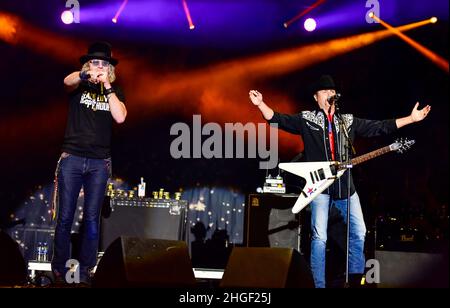 Stato Doheny Beach, Dana Point, California, Novembre 11, 2018 grande e ricca di eseguire sul palco il giorno 2 di Il Driftwood Festival della Musica Country. Foto Stock