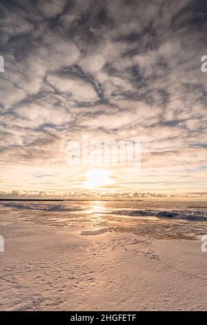 Alba sul ghiaccio sul lago Huron Foto Stock