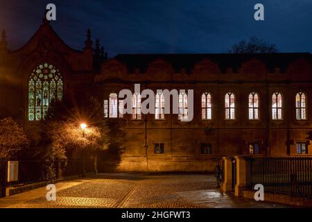 Il Collegio Brasenose da Piazza Radcliffe la mattina presto di gennaio. Oxford, Oxfordshire, Inghilterra Foto Stock