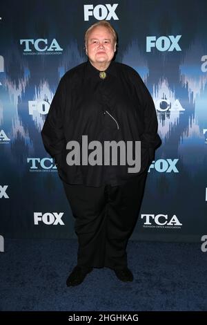 **FOTO DEL FILE** Louie Anderson è passato via. Pasadena, CA - 11 GENNAIO: Louie Anderson, al 2017 Winter TCA Tour - FOX All-Star Party, al Langham Hotel in California il 11 gennaio 2017. Credit: Faye Sadou/MediaPunch Credit: MediaPunch Inc/Alamy Live News Foto Stock