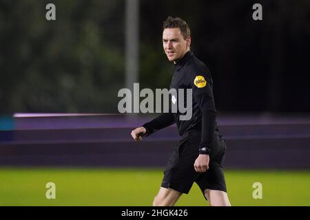 Eindhoven, Paesi Bassi. 21st Jan 2022. EINDHOVEN, PAESI BASSI - GENNAIO 21: Arbitro Laurens Gerrets durante la partita olandese Keukenkampioendivisie tra PSV U23 e SBV Excelsior al PSV Campus De Herdgang il 21 Gennaio 2022 a Eindhoven, Paesi Bassi (Foto di Joris Verwijst/Orange Pictures) credito: Orange Pics BV/Alamy Live News Foto Stock