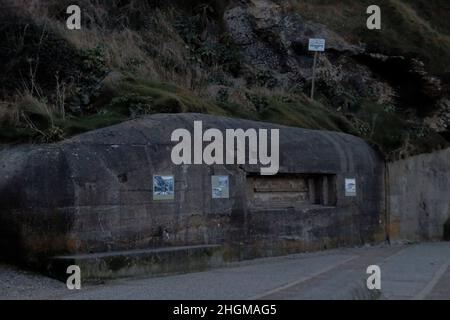 Etretat, Francia. 21 Dic, 2021.A bunker a Etretat, Francia Foto Stock