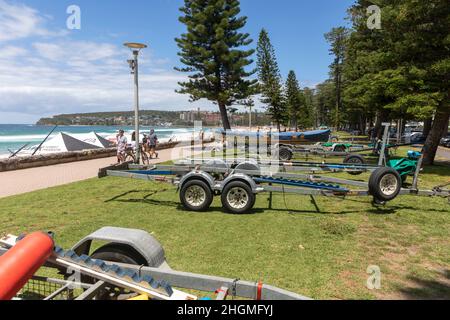 Sydney, Australia. 22nd Jan 2022. Le tradizionali barche da surf corrono al club salvavita North Steyne Surf di Manly Beach e coinvolgono club e squadre provenienti da tutta la Sydney e le aree locali nel nuovo Galles del Sud, Australia.Credit Martin Berry@alamy Live news. Credit: martin berry/Alamy Live News Foto Stock