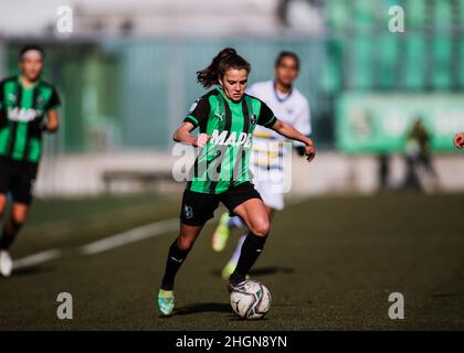 Sassuolo, Italy. 22nd Jan, 2022. Sassuolo, Italy, January 22 2022 Philtjens Davina (2 Sassuolo Calcio Femminile) in action during the Serie A Femminile game between Sassuolo and Hellas Verona Women at Stadio Enzo Ricci in Sassuolo, Italy Michele Finessi/SPP Credit: SPP Sport Press Photo. /Alamy Live News Stock Photo