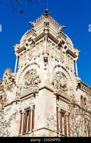 Facciata della Corte superiore di giustizia della Catalogna (Tribunal Superior de Justicia de Cataluña) a Barcellona, Catalogna, Spagna Foto Stock