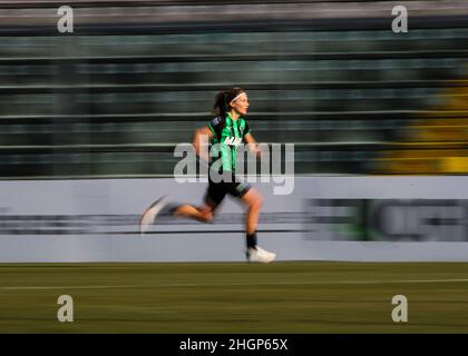 Sassuolo, Italia. 22nd Jan 2022. Sassuolo, Italia, Gennaio 22 2022 Dubcova Kamila (10 Sassuolo Calcio Femminile) in azione durante la Serie un gioco Femminile tra Sassuolo ed Hellas Verona Donne allo Stadio Enzo Ricci a Sassuolo, Italia Michele Finessi/SPP Credit: SPP Sport Press Photo. /Alamy Live News Foto Stock