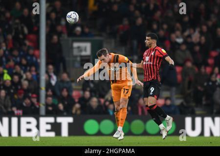 Bournemouth, Regno Unito. 22nd Jan 2022. Sean McLoughlin #17 di Hull City libera la palla a Bournemouth, Regno Unito il 1/22/2022. (Foto di Simon Whitehead/News Images/Sipa USA) Credit: Sipa USA/Alamy Live News Foto Stock