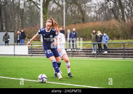 Bergheim, Germania. 22nd Jan 2022. Bergheim, Germania, gennaio 22nd Zoe Brueckel (22 Andernach) durante l'inverno pre stagione amichevole partita tra il 1. FC Köln e SG 99 Andernach al WaldStadium Glessen di Bergheim, Germania. Norina Toenges/Sports Press Phot Credit: SPP Sport Press Photo. /Alamy Live News Foto Stock