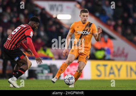 Bournemouth, Regno Unito. 22nd Jan 2022. Greg Dochrety #8 di Hull City corre con la palla a Bournemouth, Regno Unito il 1/22/2022. (Foto di Simon Whitehead/News Images/Sipa USA) Credit: Sipa USA/Alamy Live News Foto Stock