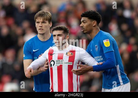 SUNDERLAND, REGNO UNITO. GENNAIO 22nd Lynden Gooch di Sunderland si prepara ad un angolo durante la partita della Sky Bet League 1 tra Sunderland e Portsmouth allo Stadium of Light di Sunderland sabato 22nd gennaio 2022. (Credit: Trevor Wilkinson | MI News) Credit: MI News & Sport /Alamy Live News Foto Stock