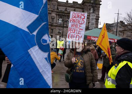 Glasgow, Regno Unito. Indipendenza pro-scozzese e raduno “sack (Boris) Johnson”, organizzato da All Under One Banner, a Glasgow, Scozia, 22 gennaio 2022. Credit: Jeremy Sutton-Hibbert/ Alamy Live News. Foto Stock