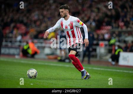 SUNDERLAND, REGNO UNITO. JAN 22nd la Leon Dajaku di Sunderland avanza durante la partita della Sky Bet League 1 tra Sunderland e Portsmouth allo Stadio delle luci di Sunderland sabato 22nd gennaio 2022. (Credit: Trevor Wilkinson | MI News) Credit: MI News & Sport /Alamy Live News Foto Stock