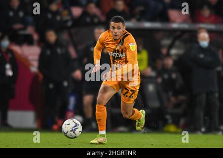 Bournemouth, Regno Unito. 22nd Jan 2022. Tyler Smith #22 di Hull City corre in avanti con la palla a Bournemouth, Regno Unito il 1/22/2022. (Foto di Simon Whitehead/News Images/Sipa USA) Credit: Sipa USA/Alamy Live News Foto Stock