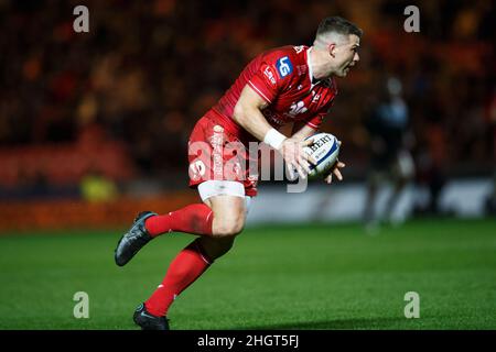 Llanelli, Regno Unito. 22 Gennaio 2022. Scarlets centro Scott Williams durante la Scarlets / Bristol Bears EPCR Champions Cup Rugby Match. Credit: Gruffydd Thomas/Alamy Foto Stock