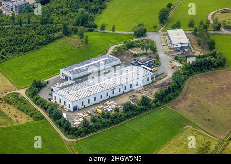 Fotografia aerea, sede della società HÄNER Baumaschinen a Öhringhausen, Frenkhausen, Drolshagen, Sauerland, Renania settentrionale-Vestfalia, Germania, DE, Europ Foto Stock