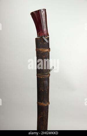 Spada con scabbardo 16th–19th secolo Batak. Spada con scabbardo. Batak. 16th–19th secolo. Avorio. Sumatra. Spade Foto Stock