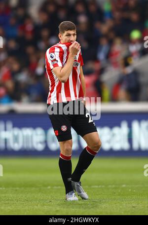 Londra, Inghilterra, 22nd gennaio 2022. Vitaly Janelt di Brentford durante la partita della Premier League al Brentford Community Stadium di Londra. Il credito d'immagine dovrebbe essere: David Klein / Sportimage Foto Stock